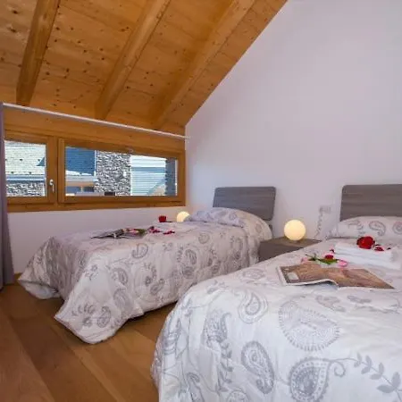 בית נופש Paradiso Del T4 *