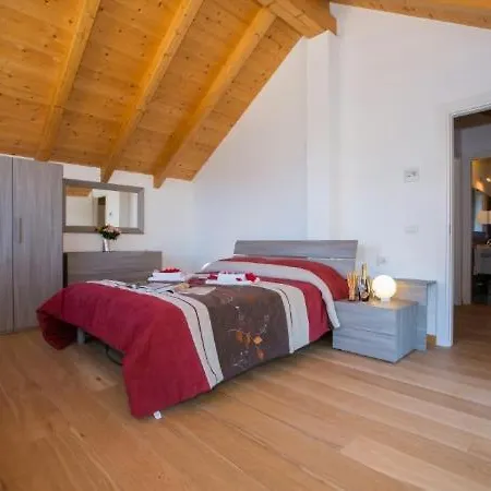 Paradiso Del T4 Semesterbostad Bellano